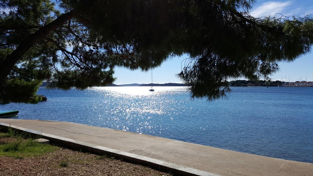 Apartmani Ana Juricev Vodice Exteriör bild