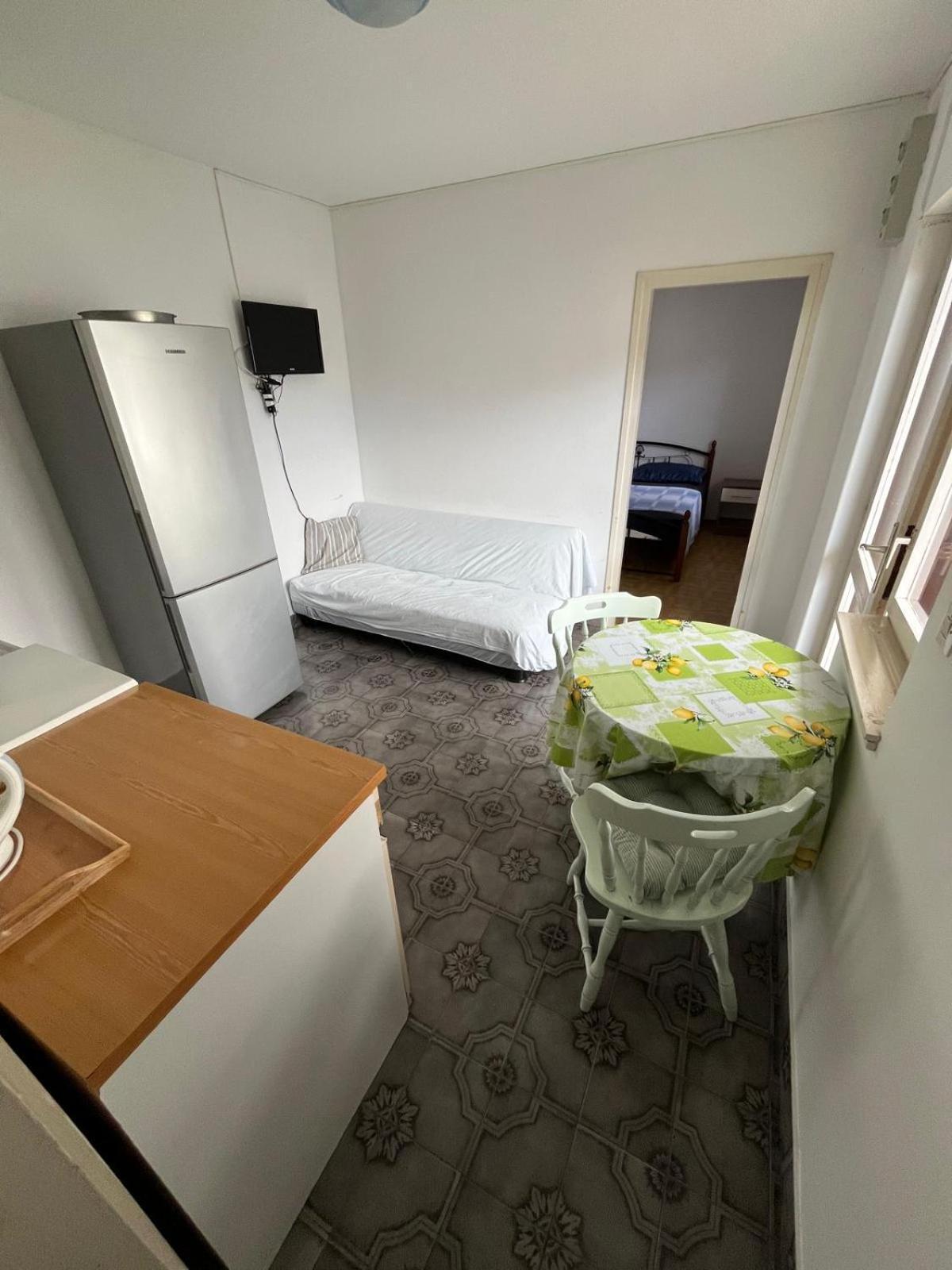 Apartmani Ana Juricev Vodice Exteriör bild