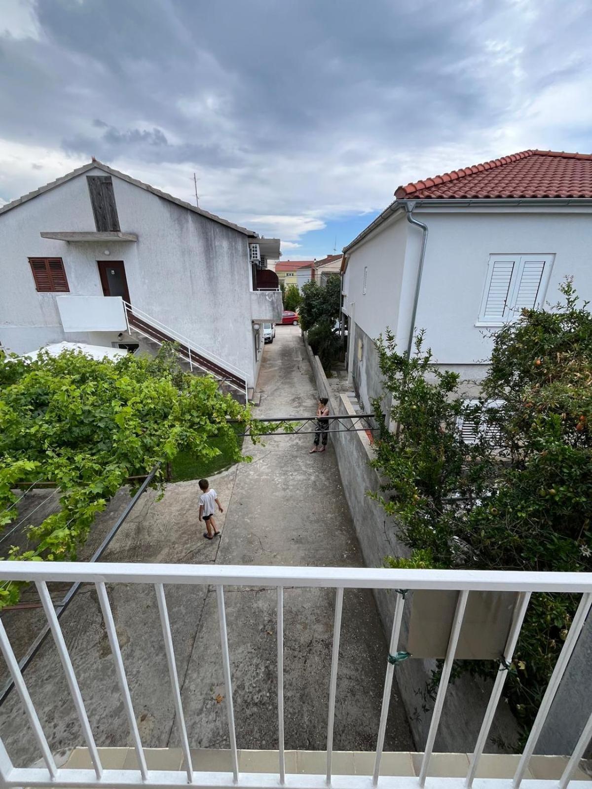 Apartmani Ana Juricev Vodice Exteriör bild