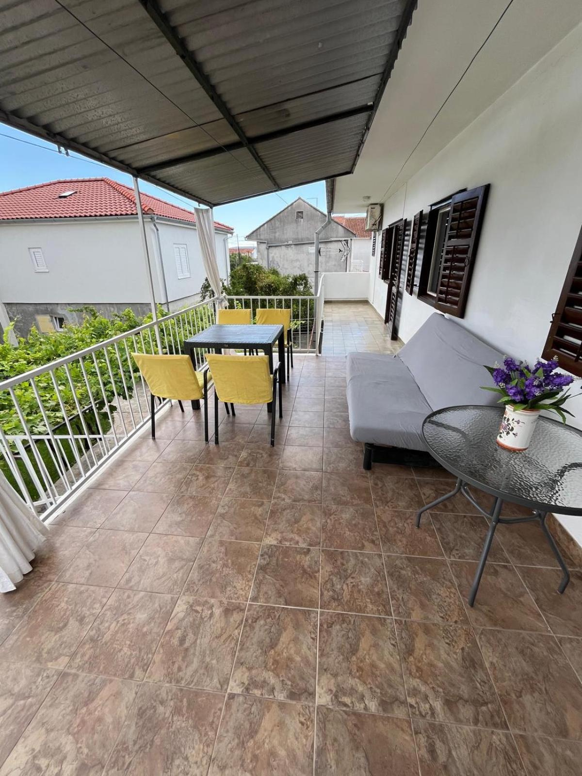 Apartmani Ana Juricev Vodice Exteriör bild