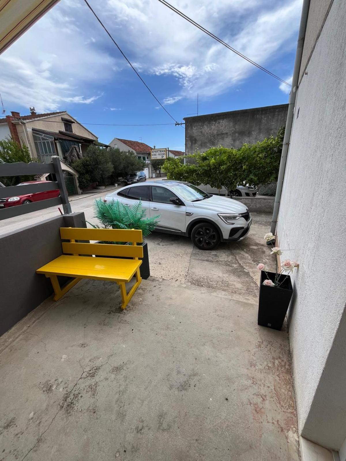 Apartmani Ana Juricev Vodice Exteriör bild