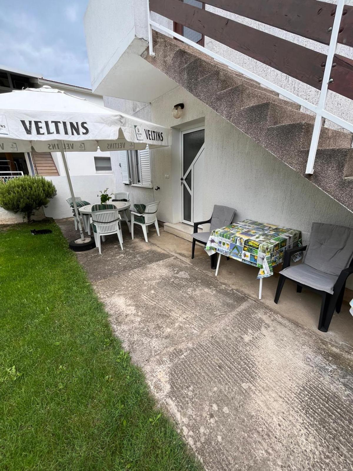 Apartmani Ana Juricev Vodice Exteriör bild