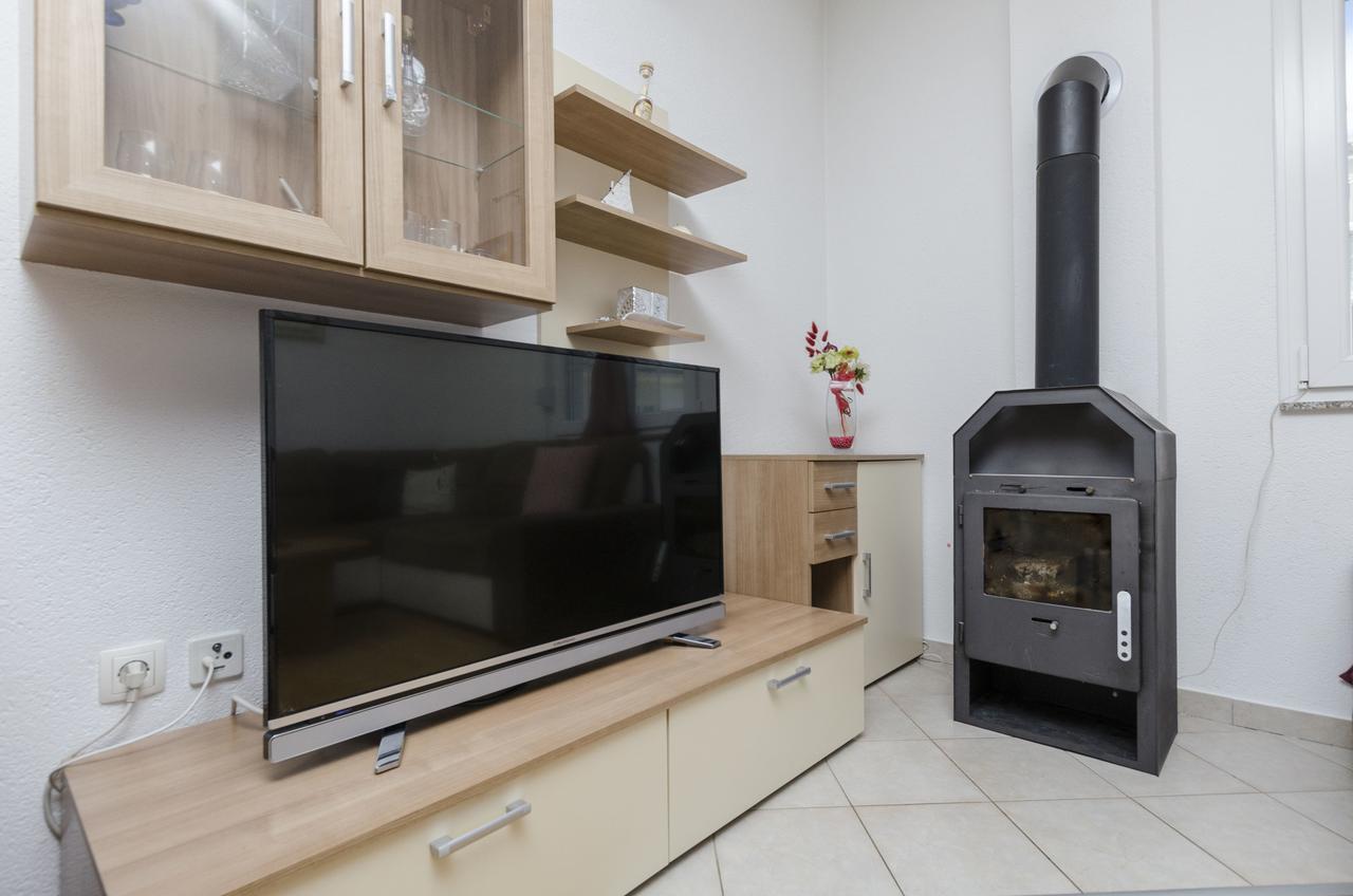 Apartmani Ana Juricev Vodice Exteriör bild